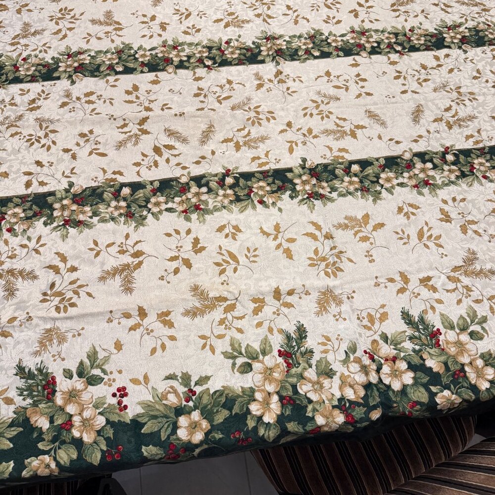 Holiday Floral Tablecloth With Gold Accents & Green Border Rectangular Design El - Picture 4 of 9